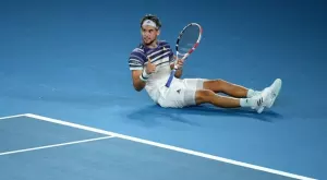 Тийм се класира за финала след обрат над Зверев, който се срина във важните моменти