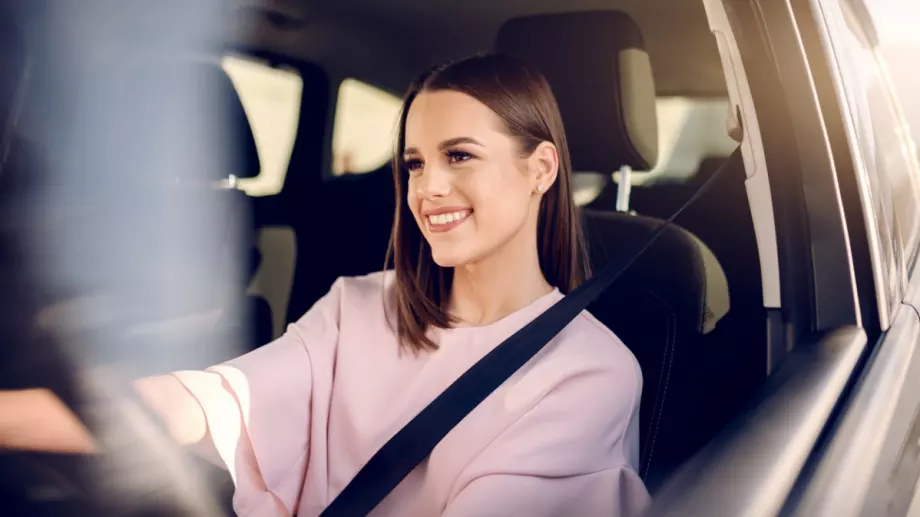 В колата ви е като в сауна? Никога не отваряйте прозорците, ето защо