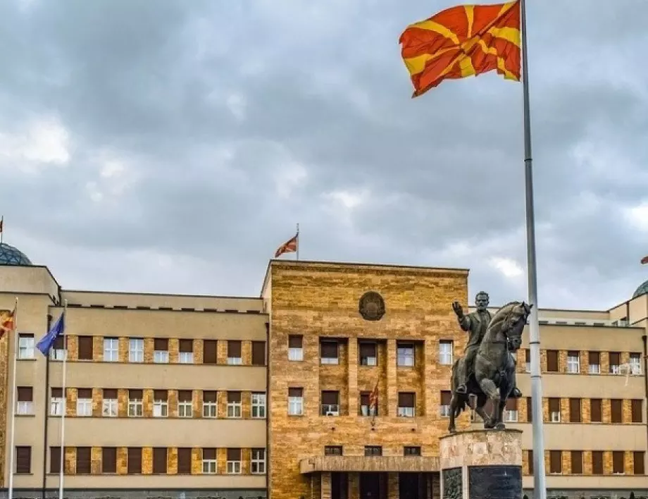 Македонският парламент бламира двама технически министри, избира нови