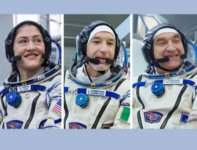 Трима астронавти се завърнаха на Земята (ВИДЕО)
