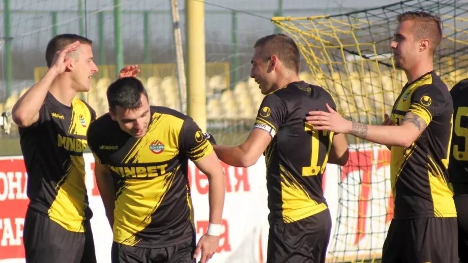 Ботев Пловдив с нова позиция за Първа лига и Купата на България