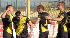 {{ otherArticle[0].article.title }}