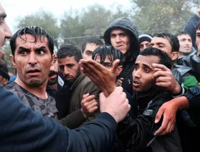 Мигранти от Турция на път към границите с България и Гърция (ВИДЕО)