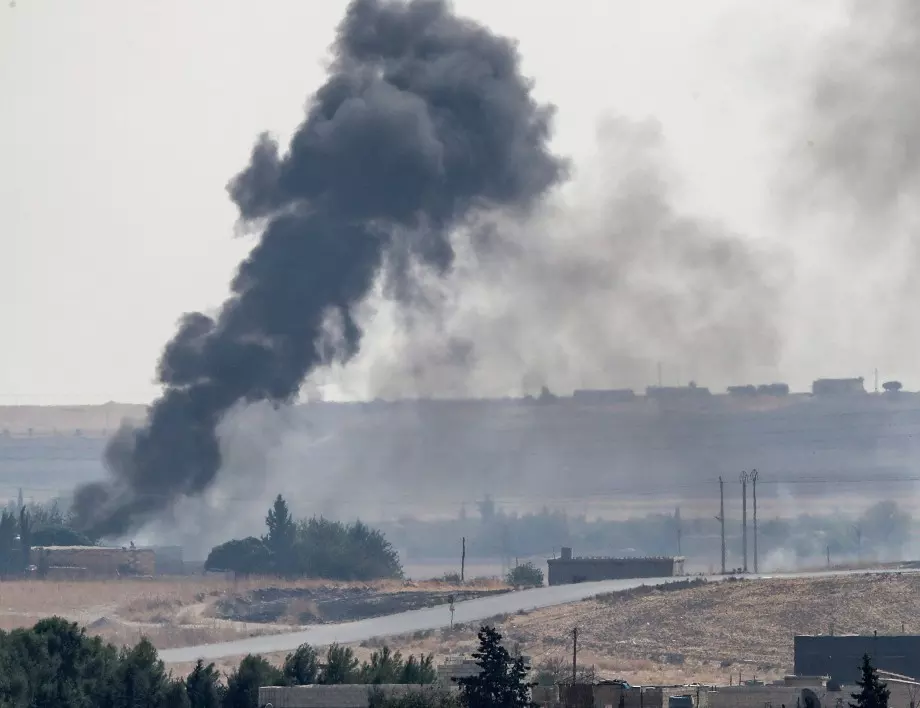 Сирийски военен самолет свален над Идлиб?