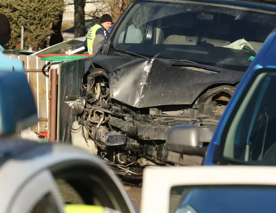 Катастрофа между кола и тир на АМ "Струма"