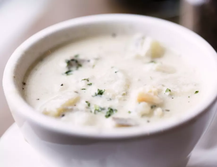 Уникално вкусна супа с топено сирене
