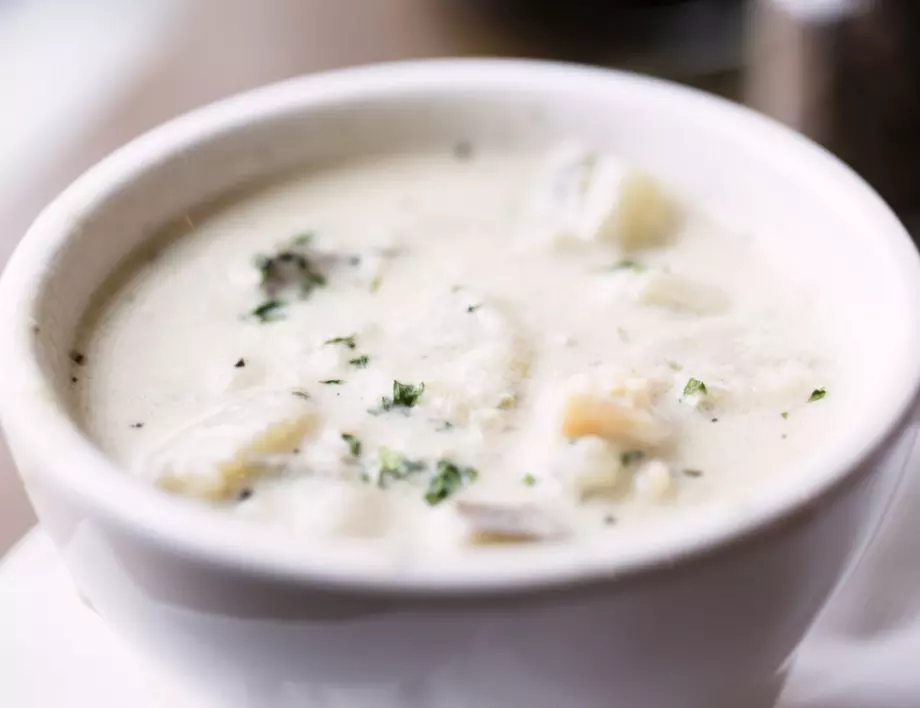 Уникално вкусна супа с топено сирене