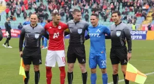 {{ otherArticle[0].article.title }}