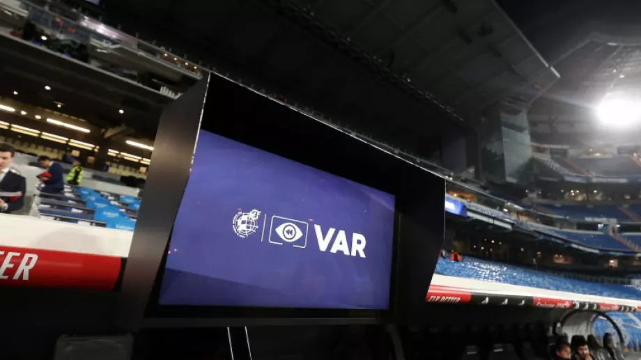От УЕФА обявиха колко решения са отменени заради ВАР в групите на Шампионска лига