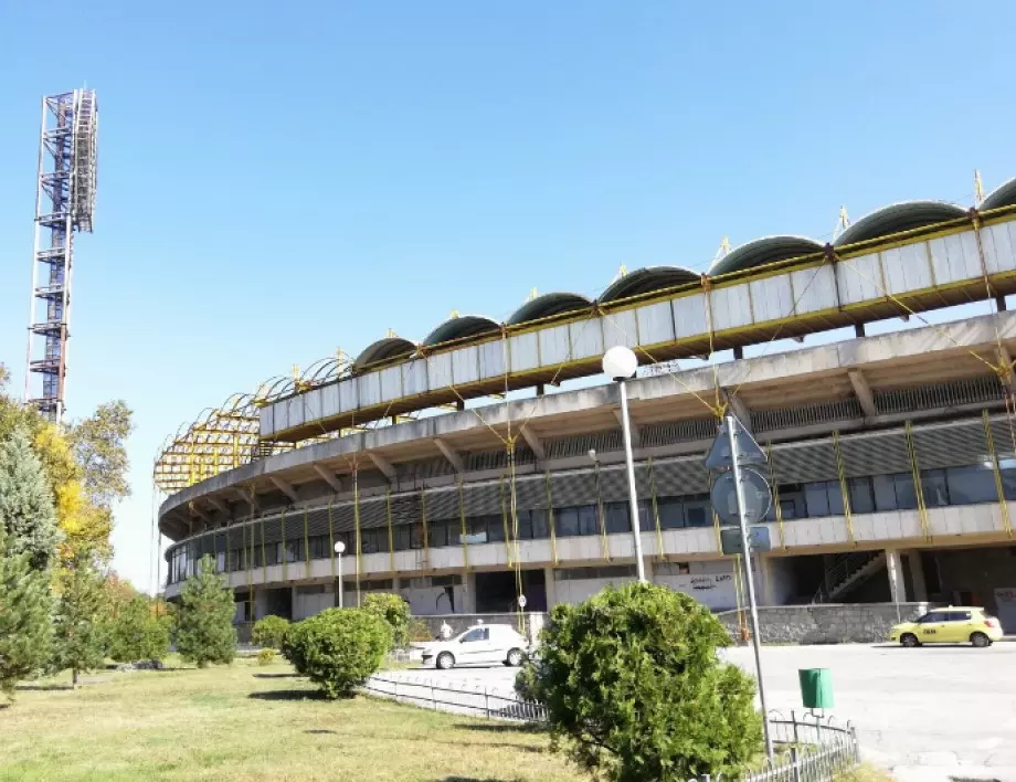 Заради стадион "Пловдив" кипна напрежение между кмета на града и фенове на Локо ПД