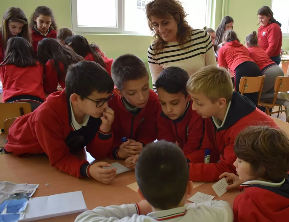 България очаква близо 800 милона евро за образование от ЕС до 2027 г.