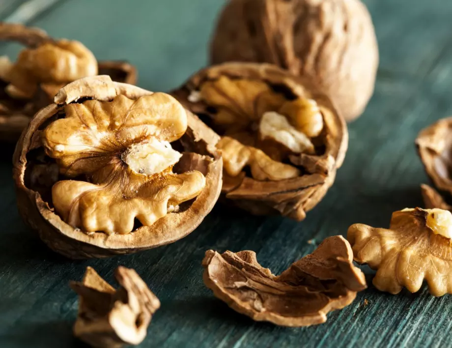Как лесно да изчистите орехите от черупките?