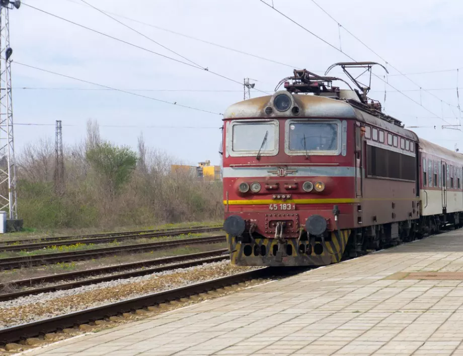 Сутрешните влакове се допускат поетапно в Централна гара София