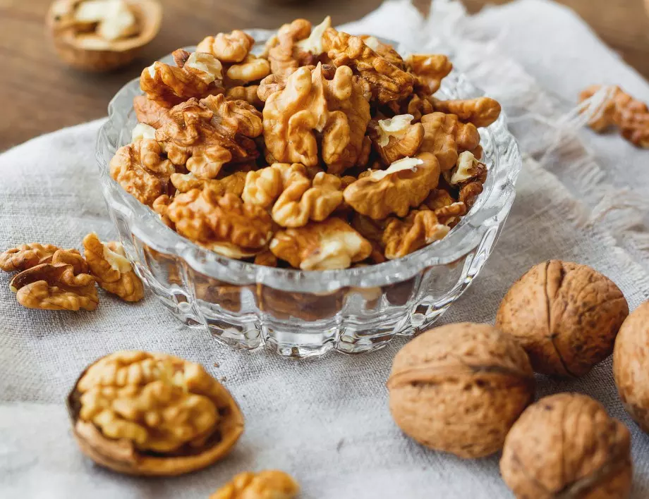 Какво ще се случи с тялото ви, ако всеки ден ядете орехи?