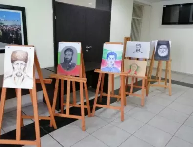 Ученици от Бургас посветиха изложба на 3 март