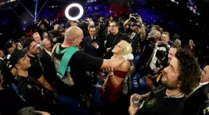 {{ otherArticle[0].article.title }}