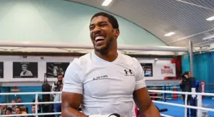 Джошуа постави под съмнение популярността на Фюри: Само в мач срещу мен може да напълни "Уембли"