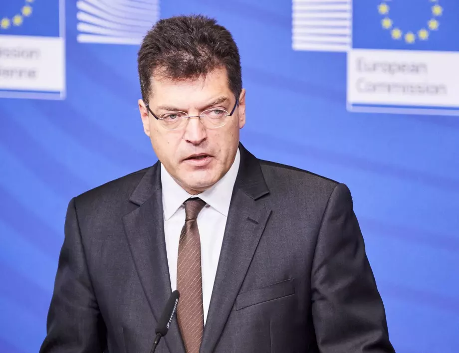 Еврокомисар: Солидарността на ЕС към Словения беше незабавна (СНИМКИ)