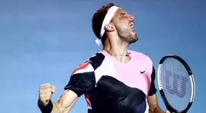 {{ otherArticle[0].article.title }}