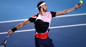 {{ otherArticle[0].article.title }}