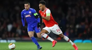 {{ otherArticle[0].article.title }}