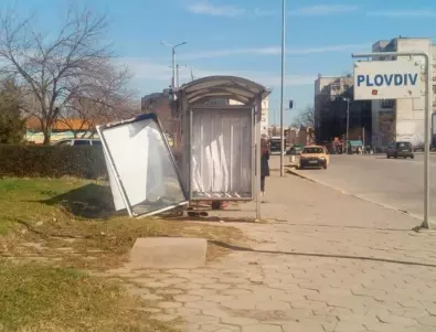 Заради промените в Закона за хазарта, автобусните спирки в Пловдив са в риск