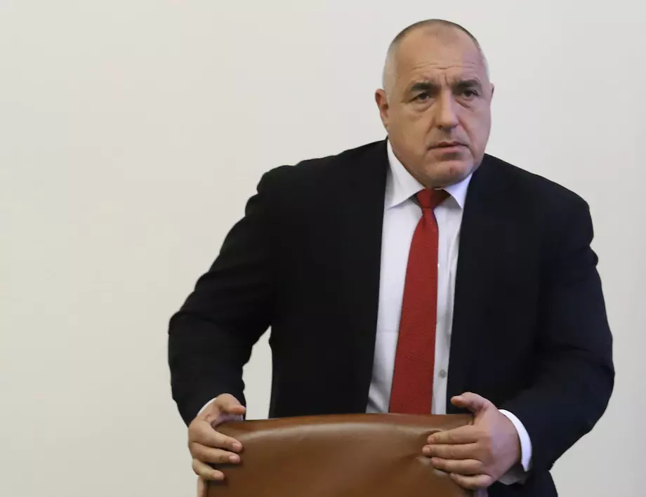 Борисов спира поръчки от български завод за защитни облекла за Германия (ВИДЕО и СНИМКИ)