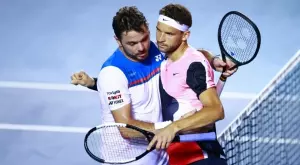 {{ otherArticle[0].article.title }}