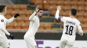 {{ otherArticle[0].article.title }}