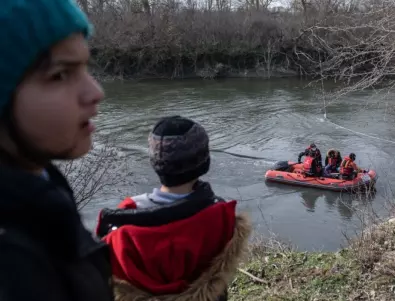 България приема 70 деца-мигранти без родители от остров Лесбос
