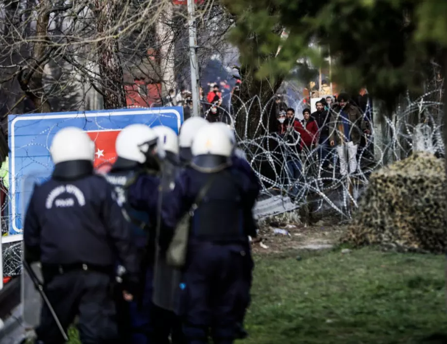 Положението с мигрантите на гръцката граница е тежко (ВИДЕО)