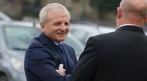 {{ otherArticle[0].article.title }}