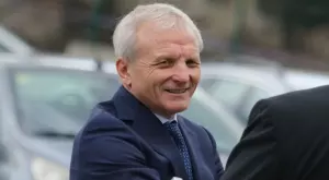 {{ otherArticle[0].article.title }}