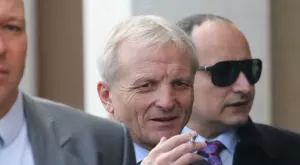 {{ otherArticle[0].article.title }}