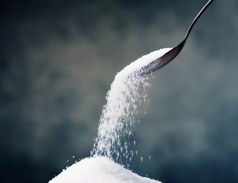 Захарта няма да се втърдява, ако сложите това в нея