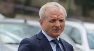 {{ otherArticle[0].article.title }}