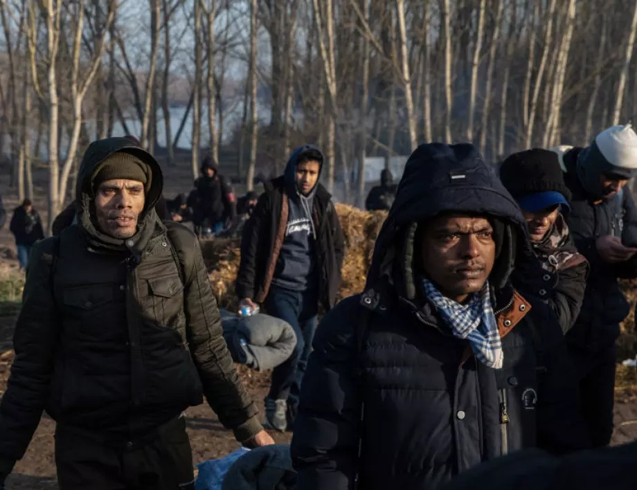 Гърция осигурява помощ на мигранти за 1 месец