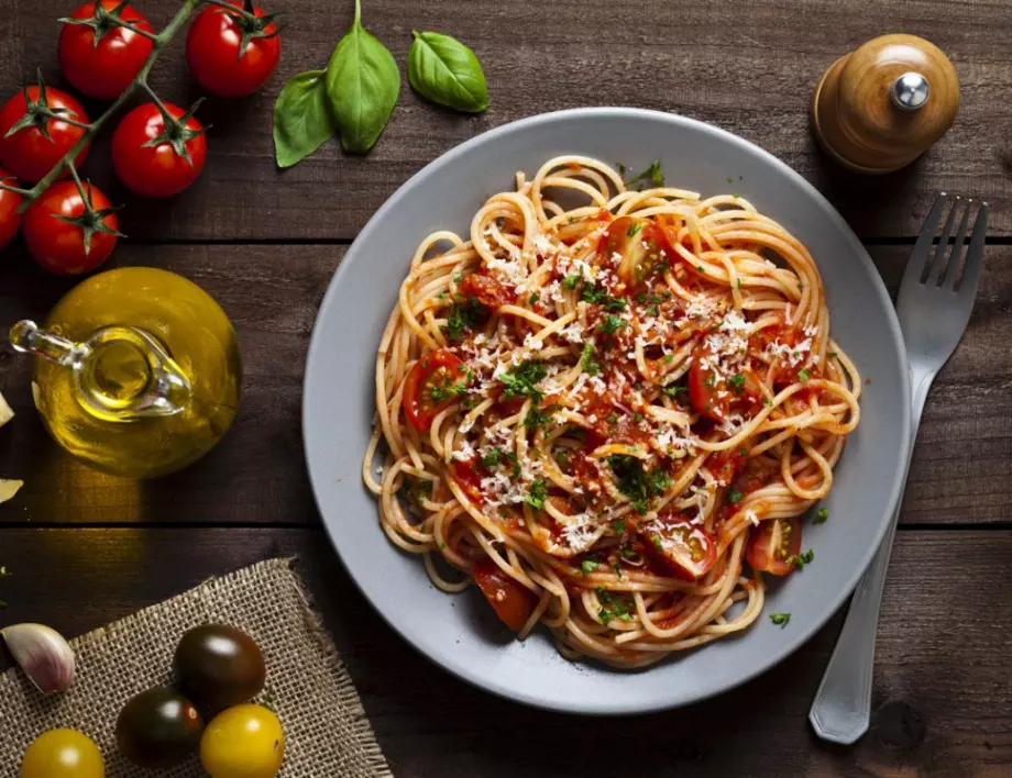 Песто спагети - идеална италианска рецепта за вечеря