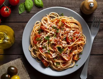 БЪРЗО и лесно: Спагети с аншоа и ароматен чесън