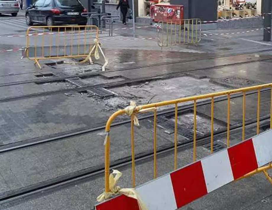 Започна пореден ремонт настилката на улица "Граф Игнатиев"