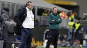 {{ otherArticle[0].article.title }}