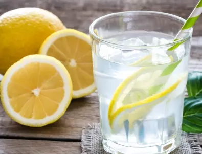 За кои хора не е полезно да пият лимон с топла вода на гладно?