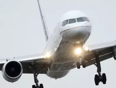 Два самолета се блъснаха на писта в Бостън (ВИДЕО)