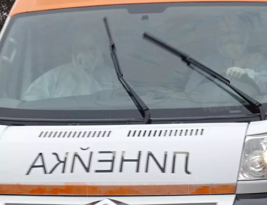 Шофьор на камион в болница след катастрофа край Банско