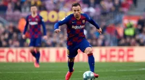 {{ otherArticle[0].article.title }}