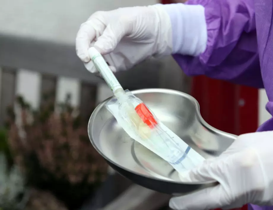 Коронавирусът в България: Под процент положителни проби, над 3 милиона теста са направени до момента