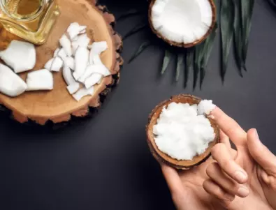 За мека и гладка кожа: Как правилно да използвате кокосово масло за тяло?