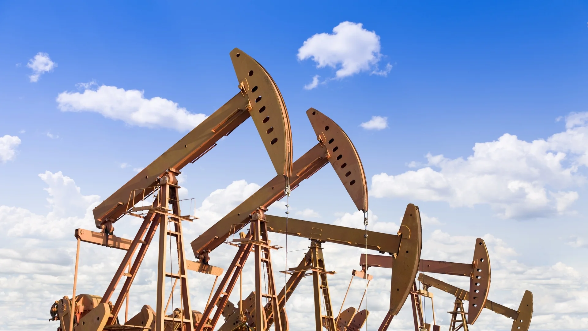 Цените на петрола: Напът да прекъснат двуседмичната си губеща серия 