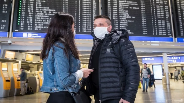 Летищата Абу Даби и Дубай спират да обслужват пътници