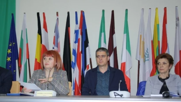 Областният управител на Стара Загора се закани с крути мерки за карантината на коронавируса